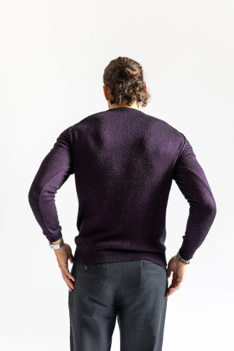 Gray men's crew neck sweater with saddle sleeve