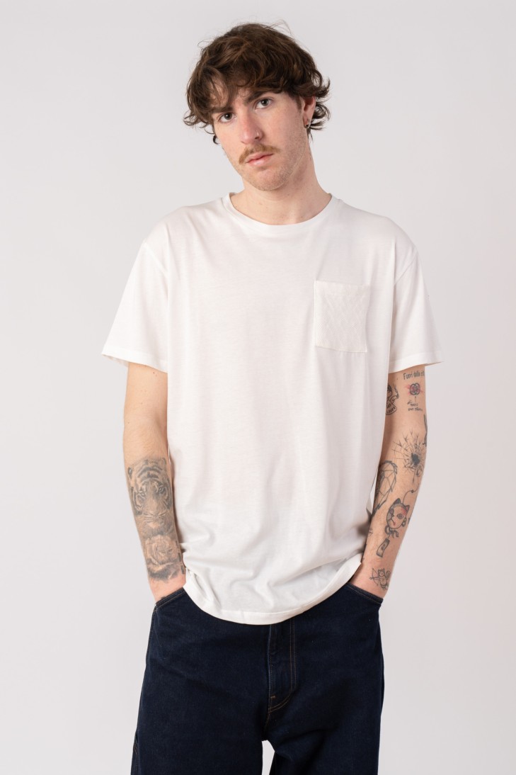 Crew neck with armored pocket