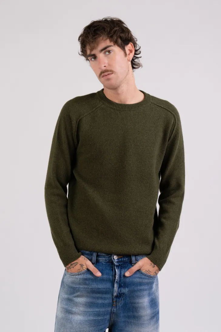 Maglia girocollo con manica a sella color verde