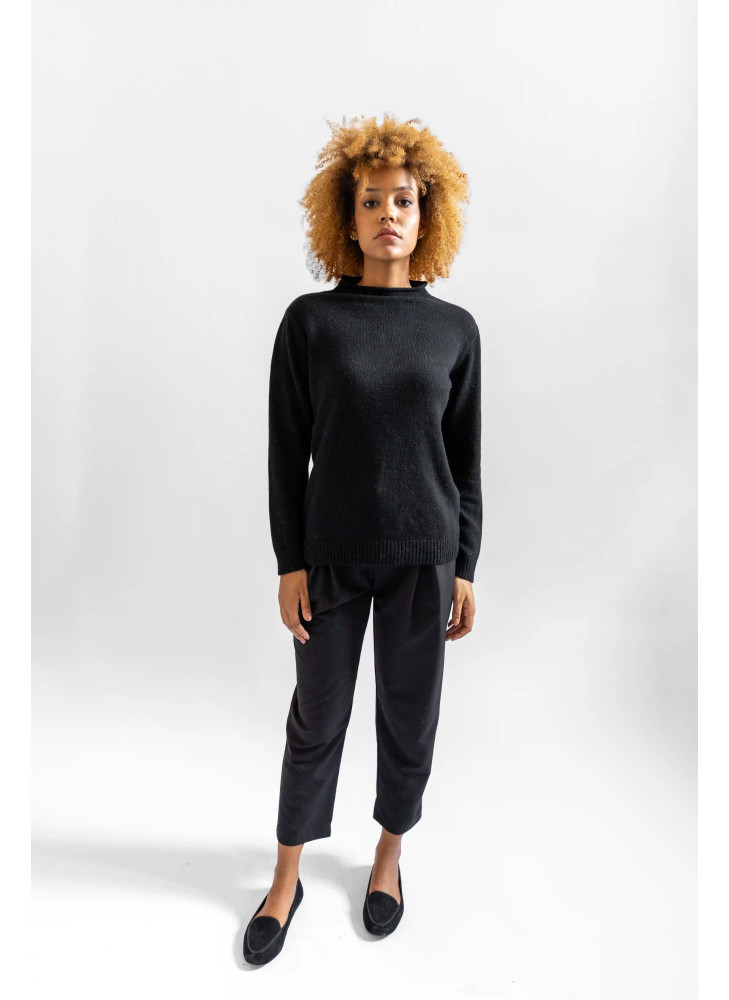 Wool and cashmere fireplace neck sweater