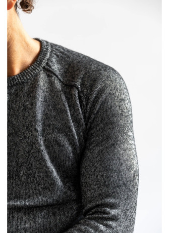 Men's crew neck sweater with saddle sleeve