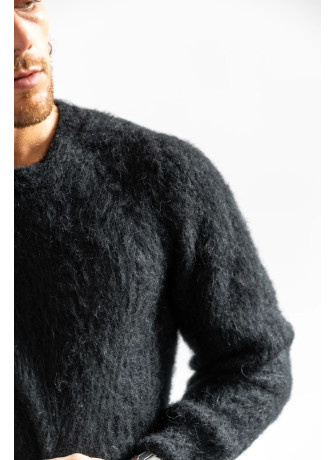 Solid color crew-neck sweater in brushed kid mohair black