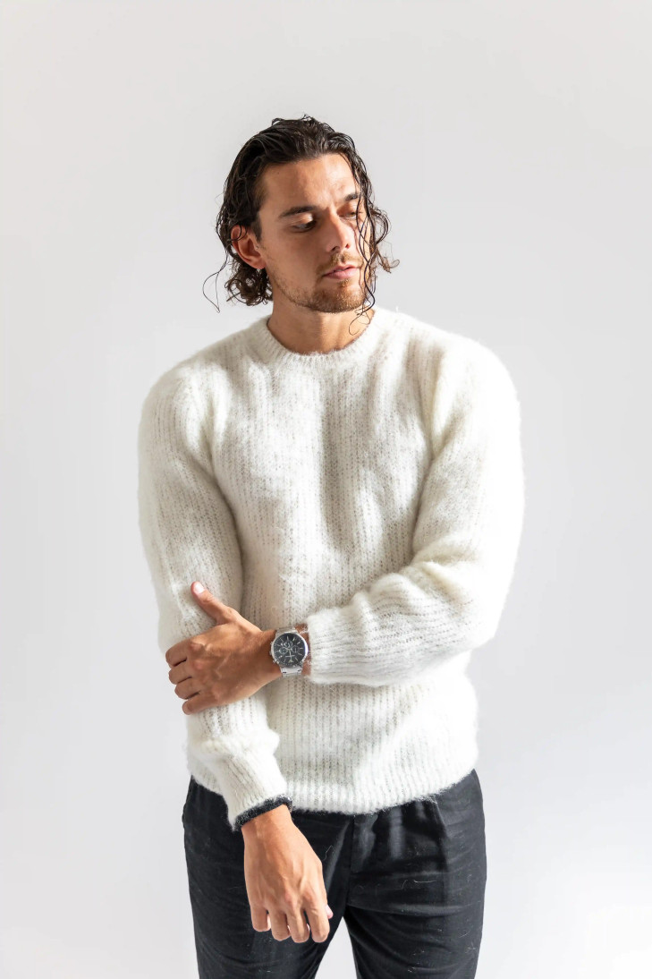 Solid color crew-neck sweater in brushed kid mohair white